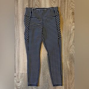 Athleta Contender 7/8 Leggings Size M Striped Navy White Athleisure Pockets